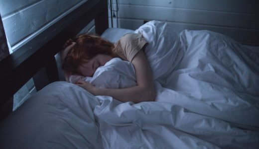 睡眠不足で太る３つの理由。太らないためには何時間の睡眠時間を確保すればよいのか？